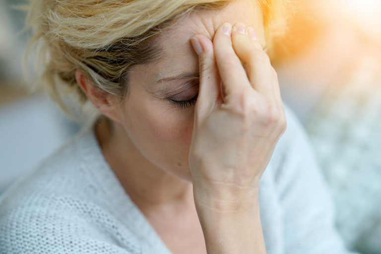 Hypnose kan hjælpe med migræne og kronisk hovedpine